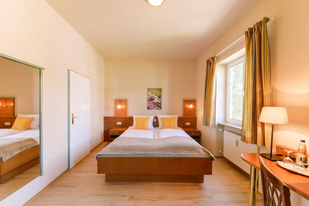 Boardinghouse Hotel