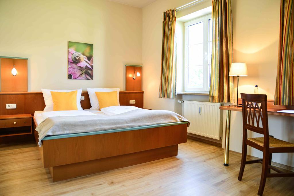 Hotel Boardinghouse 3*